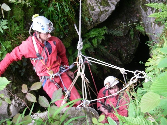  Introducción Espeleología vertical 